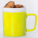 Custom 11oz yellow ceramic tea mugs suppliers sublimation mugs filter inside with biscuit lid